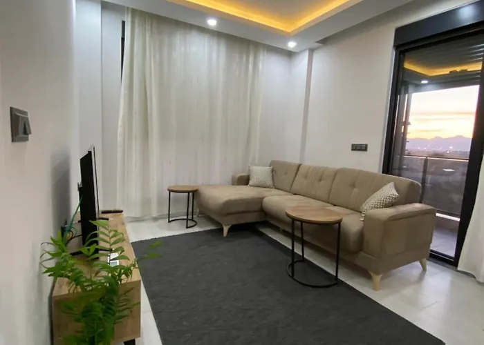 Antalya Havalimanina Yakin Havuzlu 1+1 Lux